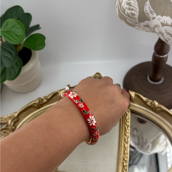 Red Floral Enamel Bangle Bracelet – Vintage Style Hinged Cuff - Picture 7 of 11